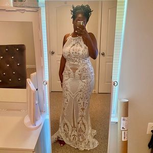 Semi Formal White & Nude Gown-XL/14, NEVER WORN